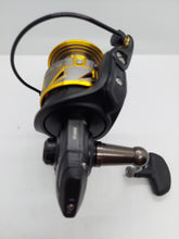 Load image into Gallery viewer, PENN Battle III 4000 Spinning Reel
