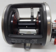 Load image into Gallery viewer, PENN DEFIANCE 40LW LEVEL WIND REEL
