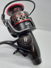 Load image into Gallery viewer, PENN FIERCE II 4000 SPINNING REEL
